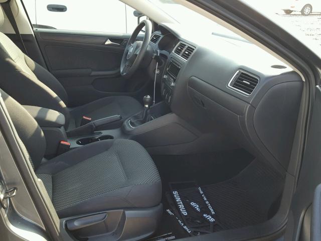 3VW1K7AJ9CM338932 - 2012 VOLKSWAGEN JETTA BASE 灰色 照片 5