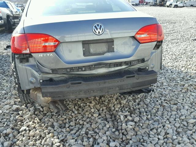 3VW1K7AJ9CM338932 - 2012 VOLKSWAGEN JETTA BASE 灰色 照片 9