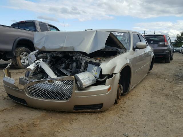 2C3LA43R76H514366 - 2006 CHRYSLER 300 GOLD photo 2