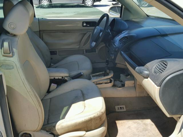 3VWCM31Y54M338016 - 2004 VOLKSWAGEN NEW BEETLE 奶油色 照片 5