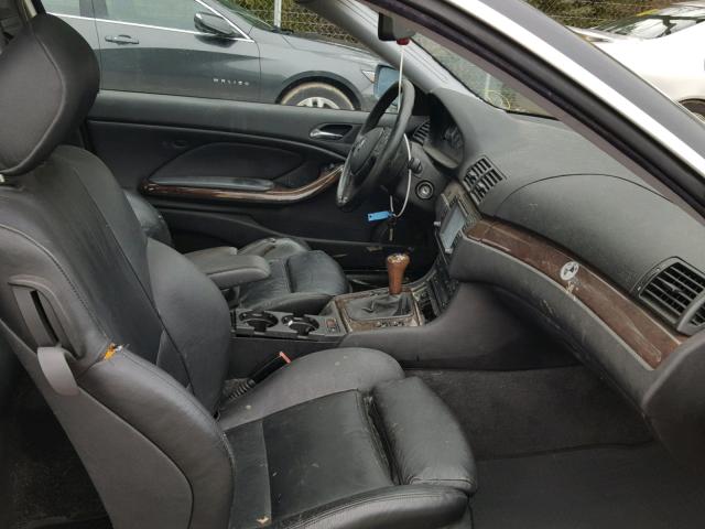 WBABN53471JU23432 - 2001 BMW 330 CI BLACK photo 5