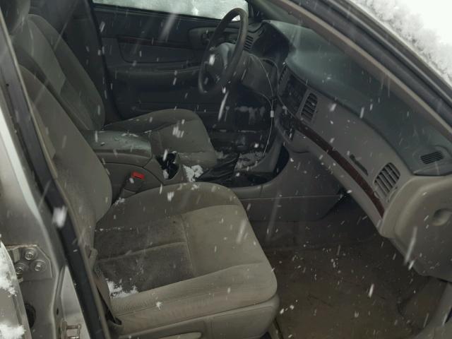 2G1WF55E559241200 - 2005 CHEVROLET IMPALA SILVER photo 5