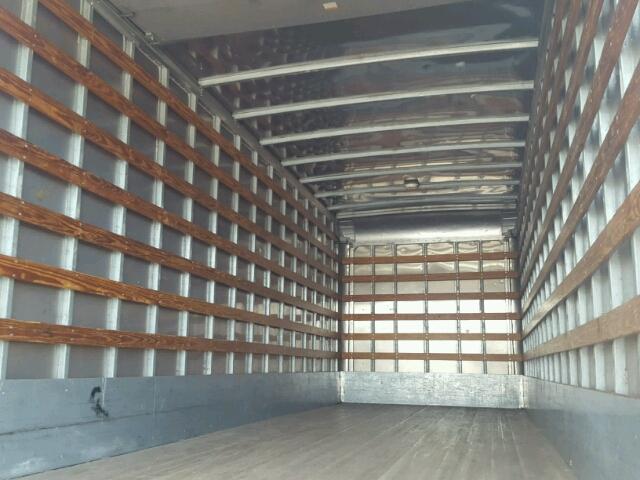 1FV3GFAC4TL760752 - 1996 FREIGHTLINER MEDIUM CON WHITE photo 9