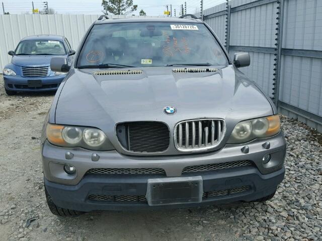 5UXFB535X4LV02462 - 2004 BMW X5 4.4I GRAY photo 9