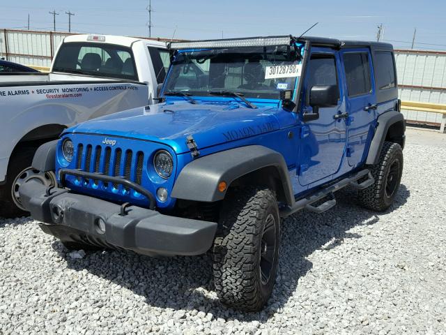 1C4BJWDG5FL570129 - 2015 JEEP WRANGLER U BLUE photo 2