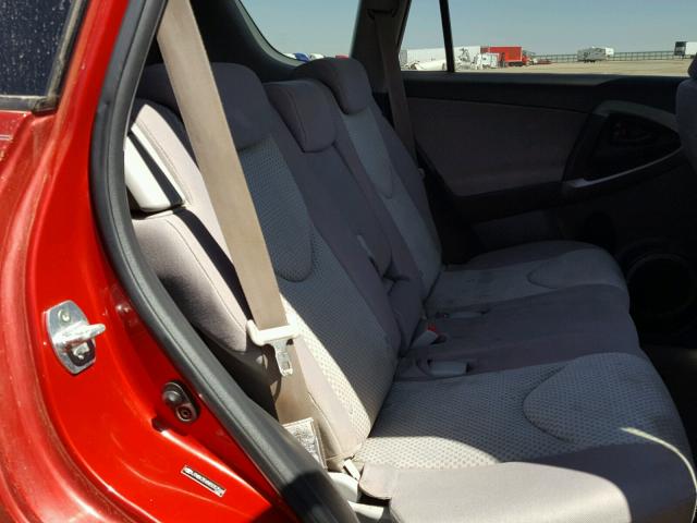 JTMBK35V885057568 - 2008 TOYOTA RAV4 RED photo 6