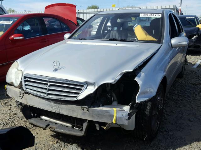 WDBRF54H57A920051 - 2007 MERCEDES-BENZ C 280 SILVER photo 2