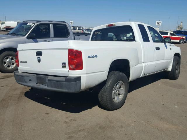 1D3HW32N98S586992 - 2008 DODGE DAKOTA SXT WHITE photo 4