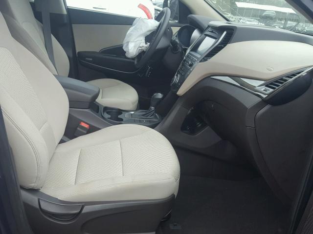 5XYZU3LB6JG511203 - 2018 HYUNDAI SANTA FE S BLUE photo 5