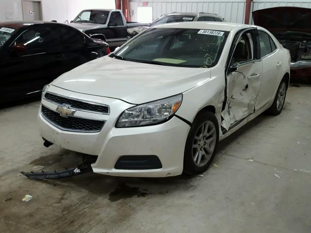 1G11D5RR7DF114063 - 2013 CHEVROLET MALIBU 1LT 白色 照片 2