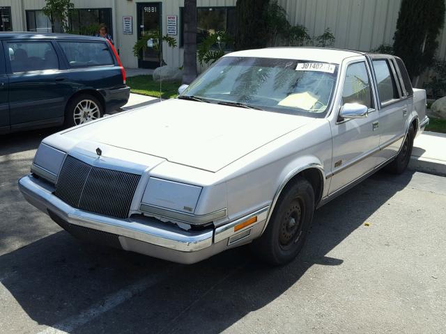 1C3XV56L5ND782346 - 1992 CHRYSLER IMPERIAL SILVER photo 2