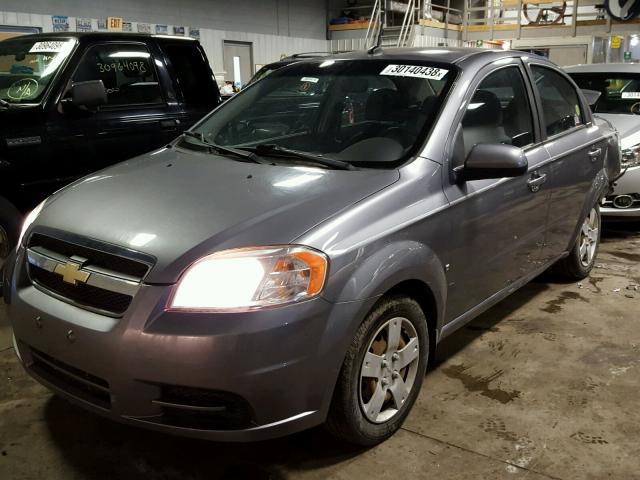 KL1TD56E99B640203 - 2009 CHEVROLET AVEO LS GRAY photo 2
