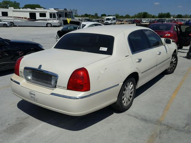 1LNHM81V17Y610321 - 2007 LINCOLN TOWN CAR S WHITE photo 4