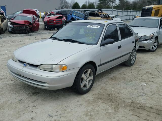 1Y1SK5286YZ434980 - 2000 CHEVROLET GEO PRIZM SILVER photo 2