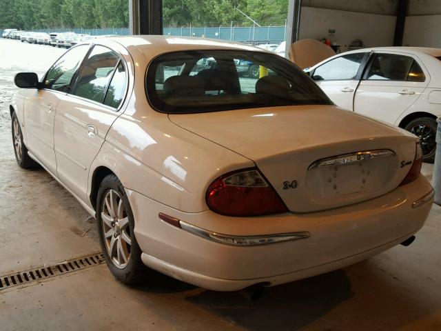 SAJDA01C2YFL01967 - 2000 JAGUAR S-TYPE WHITE photo 3