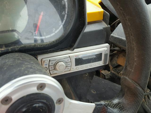 3JBKXLP17BJ002952 - 2011 CAN-AM COMMANDER YELLOW photo 9