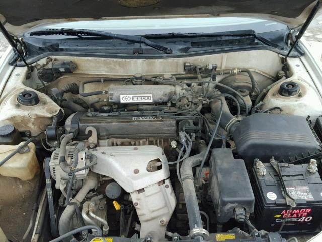 4T1BG12K7TU692565 - 1996 TOYOTA CAMRY DX WHITE photo 7