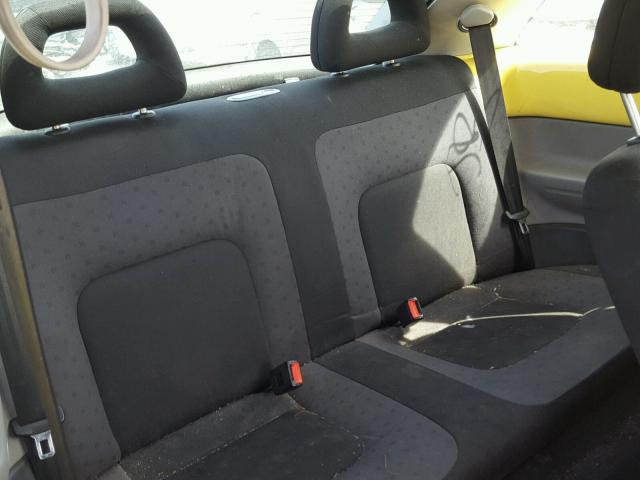 3VWCC21C2XM441075 - 1999 VOLKSWAGEN NEW BEETLE 黄色 照片 6