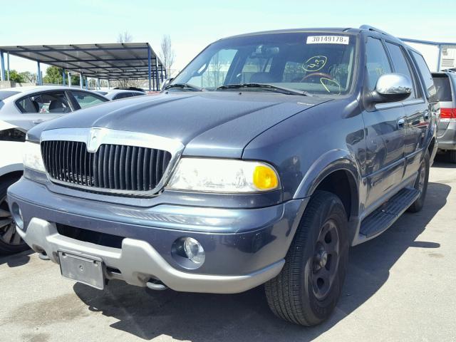 5LMFU28R51LJ18678 - 2001 LINCOLN NAVIGATOR ლურჯი ფოტო 2