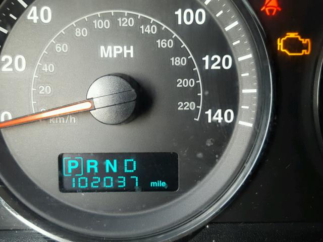 1J8HG48K76C297439 - 2006 JEEP COMMANDER GREEN photo 8