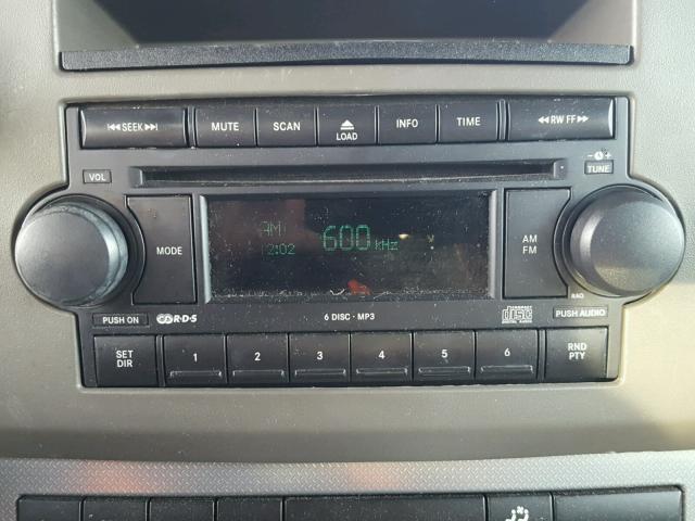 1J8HG48K76C297439 - 2006 JEEP COMMANDER GREEN photo 9