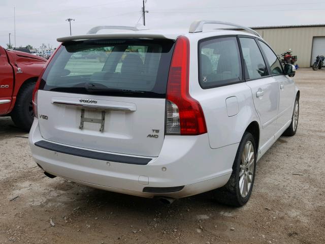 YV1MJ672X82389006 - 2008 VOLVO V50 T5 WHITE photo 4