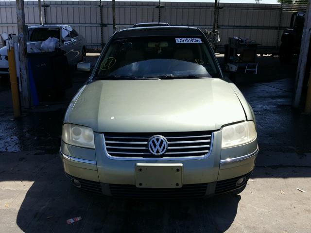 WVWRH63B13P044472 - 2003 VOLKSWAGEN PASSAT GLX GREEN photo 10
