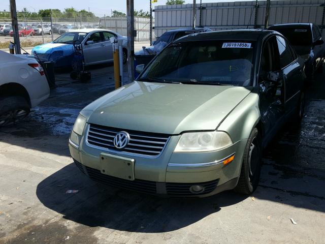 WVWRH63B13P044472 - 2003 VOLKSWAGEN PASSAT GLX GREEN photo 2