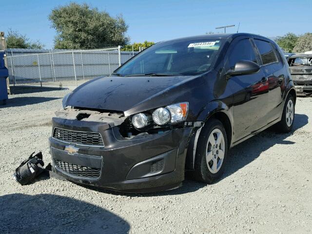 1G1JA6SH5D4253605 - 2013 CHEVROLET SONIC LS CHARCOAL photo 2