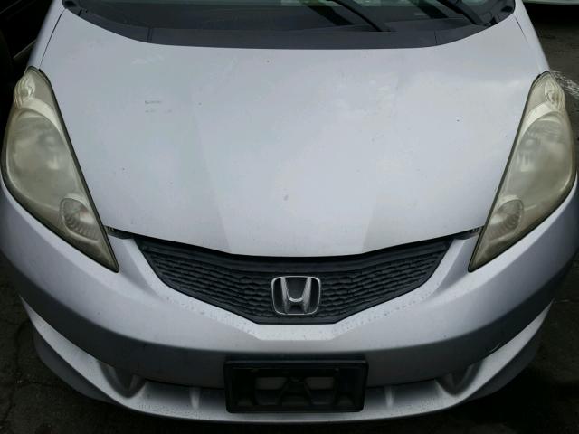 JHMGE8H50BC014091 - 2011 HONDA FIT SPORT SILVER photo 7