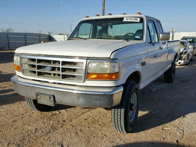 1FTHX26H6SKA64252 - 1995 FORD F250 WHITE photo 2