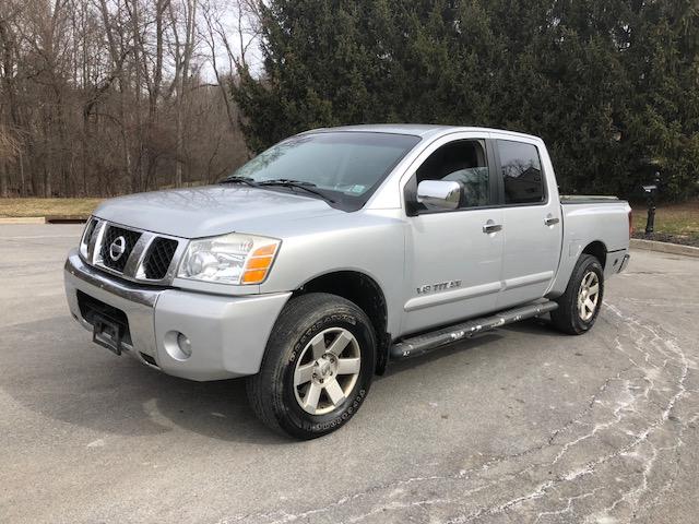 1N6AA07B85N553513 - 2005 NISSAN TITAN XE SILVER photo 1