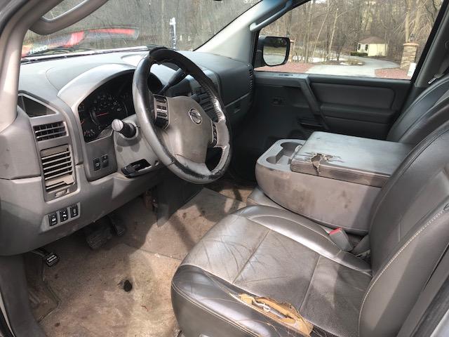 1N6AA07B85N553513 - 2005 NISSAN TITAN XE SILVER photo 5