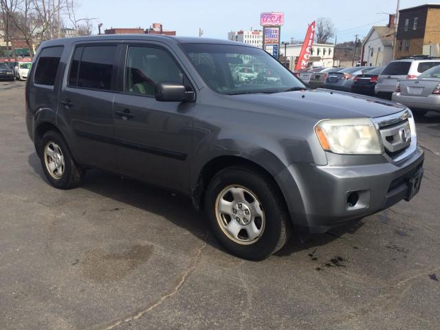 5FNYF482X9B044424 - 2009 HONDA PILOT LX GRAY photo 1