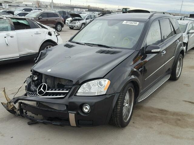 4JGBB77E57A168049 - 2007 MERCEDES-BENZ ML 63 AMG BLACK photo 2