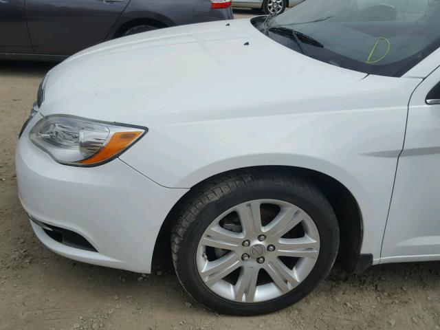 1C3CCBAB3DN669375 - 2013 CHRYSLER 200 LX WHITE photo 9