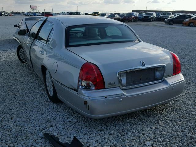 1LNHM81W54Y644637 - 2004 LINCOLN TOWN CAR E TAN photo 3