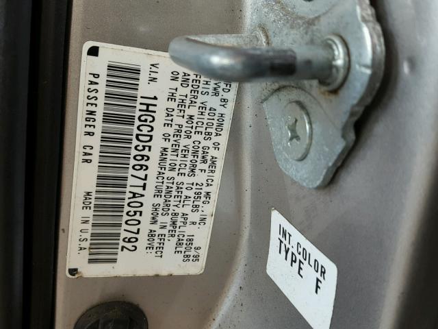 1HGCD5667TA050792 - 1996 HONDA ACCORD EX SILVER photo 10