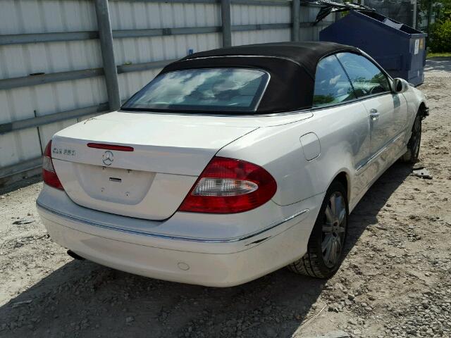 WDBTK56F07F228456 - 2007 MERCEDES-BENZ CLK 350 WHITE photo 4