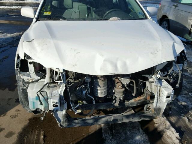 4T4BF3EK5BR166773 - 2011 TOYOTA CAMRY/SE/L WHITE photo 9