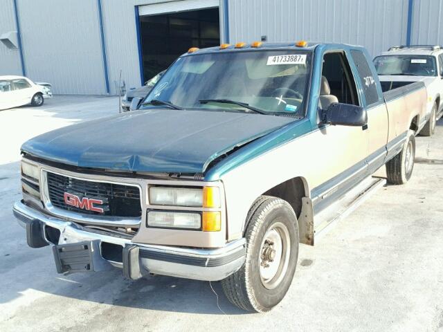 1GTGC29F2TE525206 - 1996 GMC SIERRA C25 GREEN photo 2