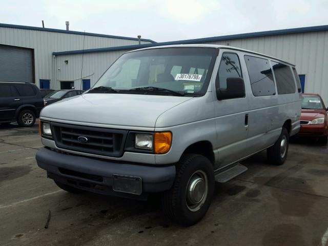 1FBSS31L66HB05122 - 2006 FORD ECONOLINE GRAY photo 2