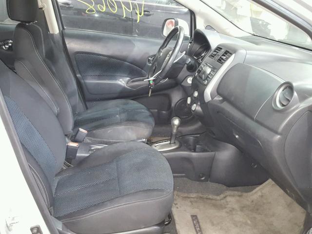 3N1CE2CP2EL350195 - 2014 NISSAN VERSA NOTE SILVER photo 5