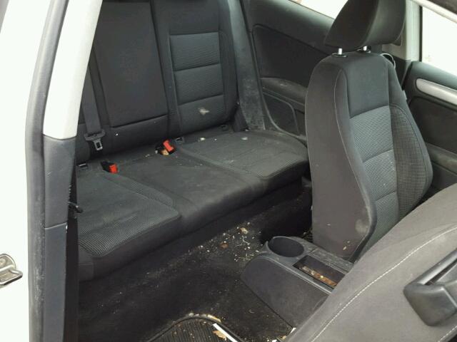 WVWAB7AJ9BW166970 - 2011 VOLKSWAGEN GOLF 白色 照片 6