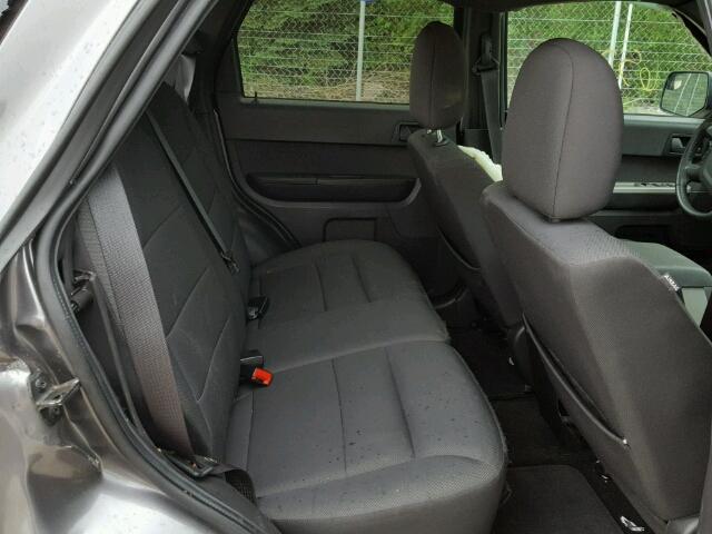 1FMCU0D74BKB83012 - 2011 FORD ESCAPE XLT GRAY photo 6