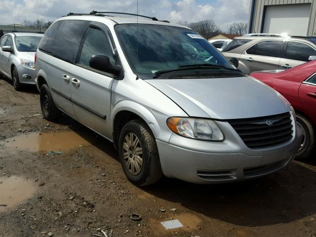 1C4GP45R05B102211 - 2005 CHRYSLER TOWN & COU SILVER photo 1