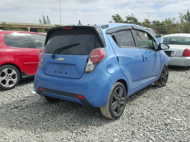 KL8CD6S9XDC601672 - 2013 CHEVROLET SPARK 1LT BLUE photo 4