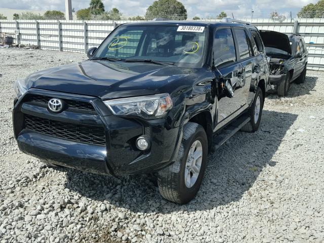 JTEBU5JRXG5370131 - 2016 TOYOTA 4RUNNER SR BLACK photo 2