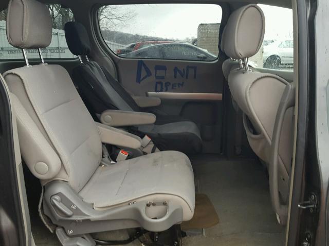 5N1BV28UX8N117656 - 2008 NISSAN QUEST S GRAY photo 6