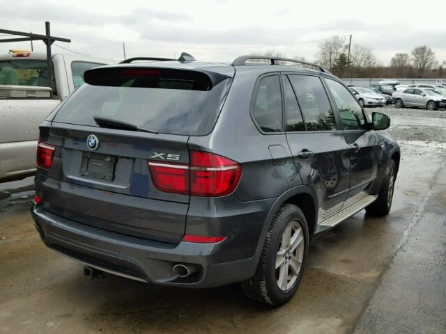 5UXZW0C59BL371946 - 2011 BMW X5 XDRIVE3 GRAY photo 4